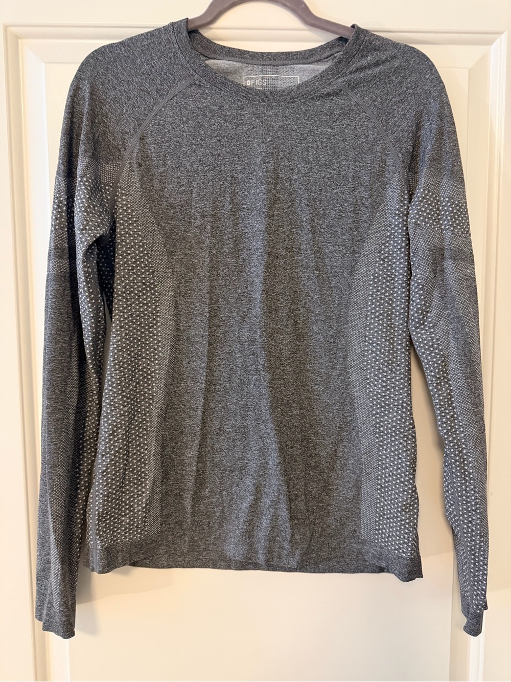 Women’s Gray Seamless Long-Sleeve Undershirt/Under Scrub